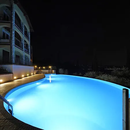 Bellavista 2-5 By Wonderful Italy * Toscolano Maderno